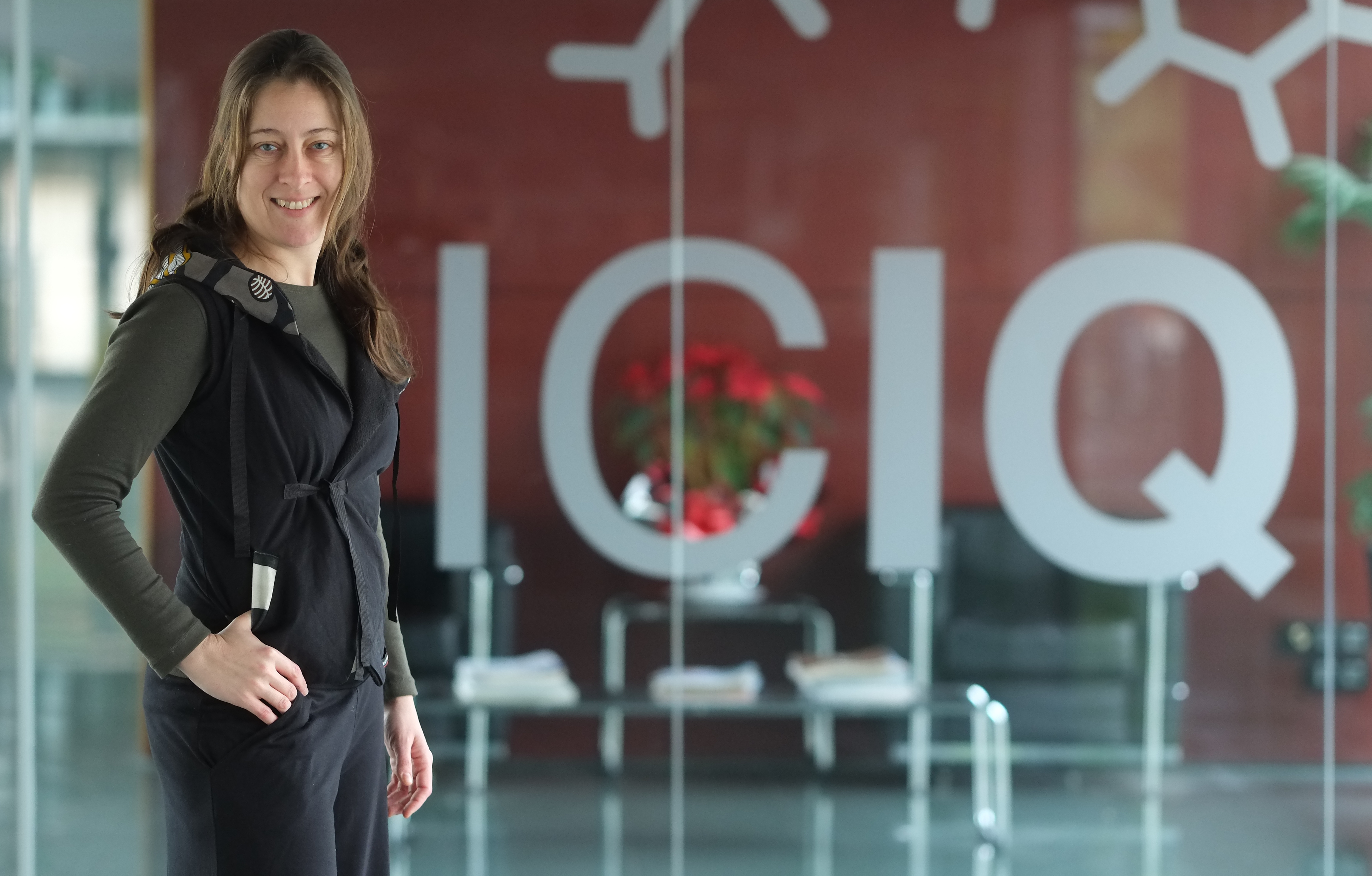 Dr. Elisabet Romero (© ICIQ / Xavi Jurio)