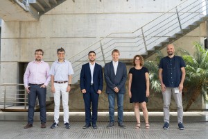 Dr. Fernández with his thesis supervisors and the members of the evaluation committee